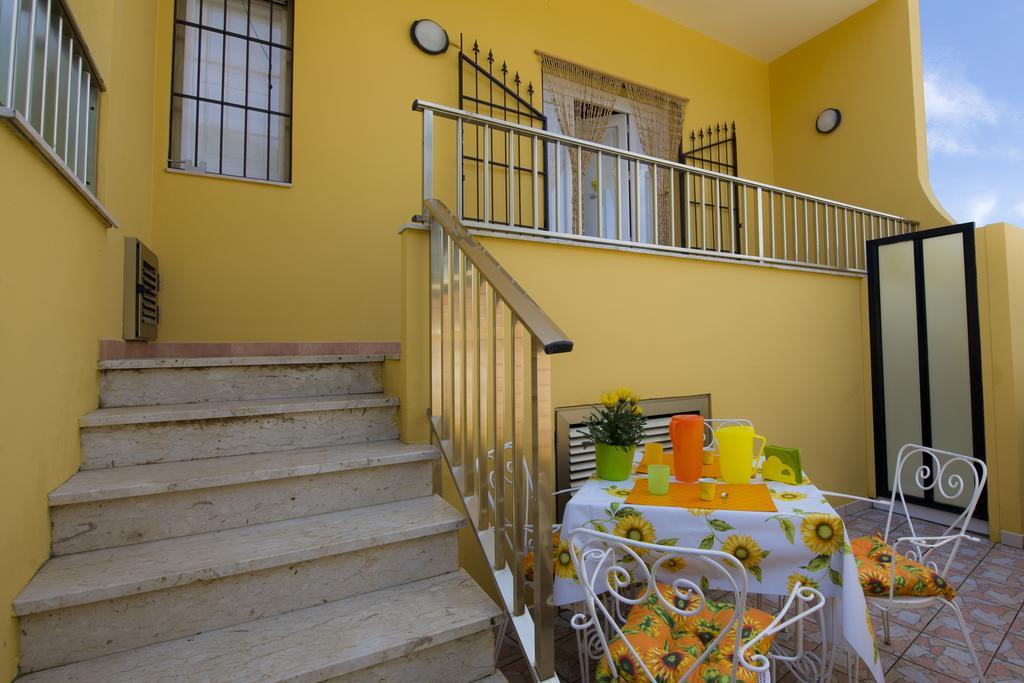 B&B Fiori Gialli Caucana Santa Croce Camerina Exterior photo