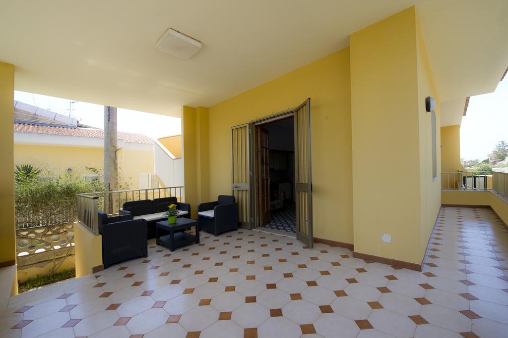B&B Fiori Gialli Caucana Santa Croce Camerina Exterior photo